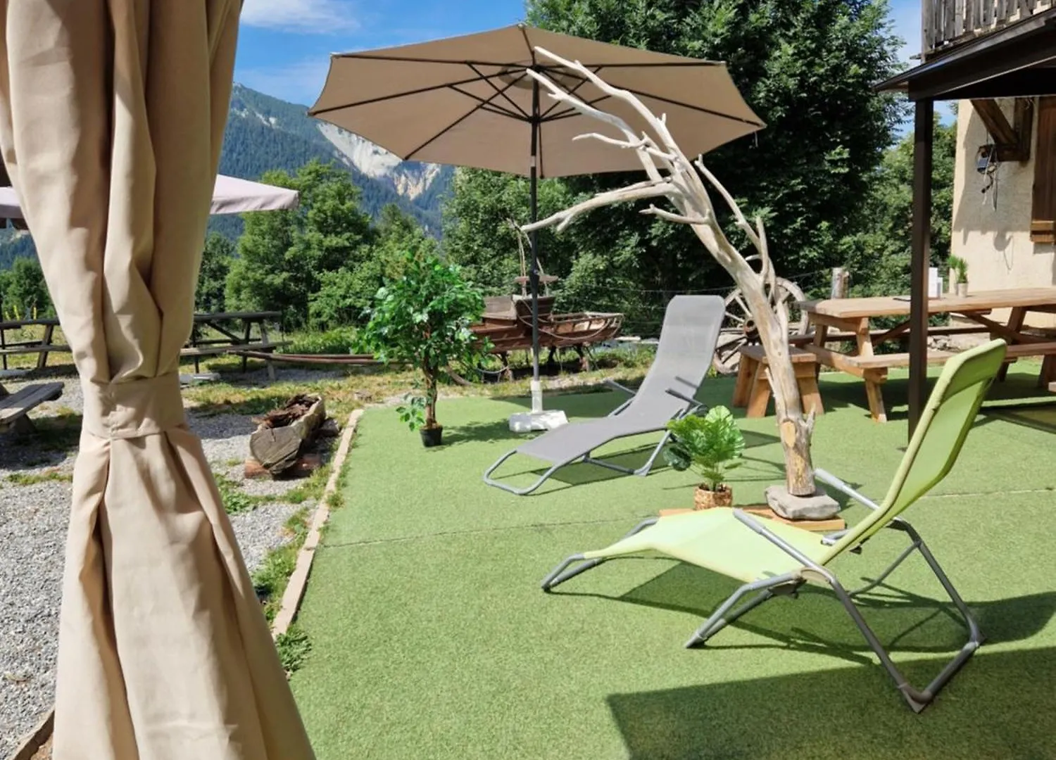 Gite De La Draye Crots Inn